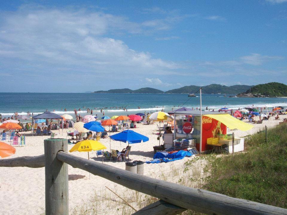 Casa De Praia Em Bombinhas Beach House Exterior photo