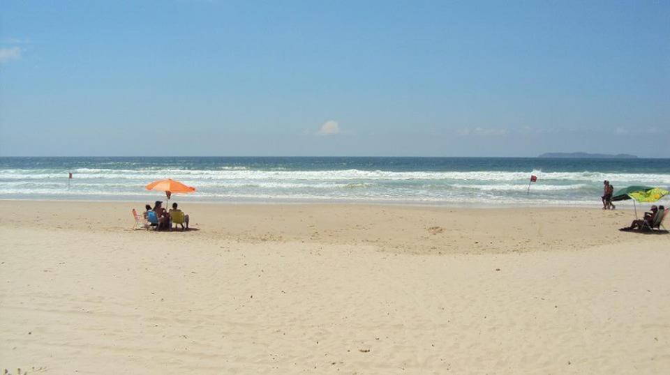 Casa De Praia Em Bombinhas Beach House Exterior photo