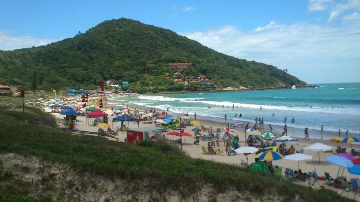 Casa De Praia Em Bombinhas Beach House Exterior photo